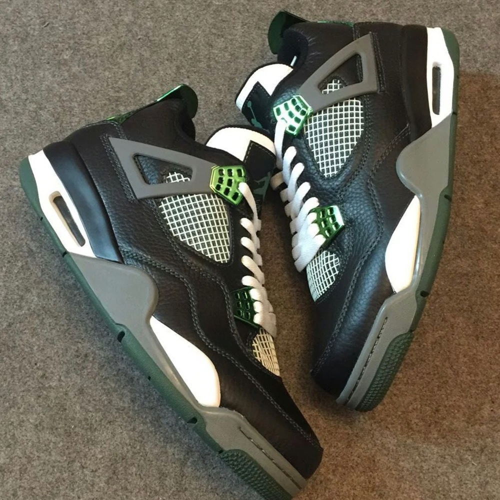 Nike AirJordan 4 Oregon Ducks Retro Sneakers Shoes - Picture 4 of 9